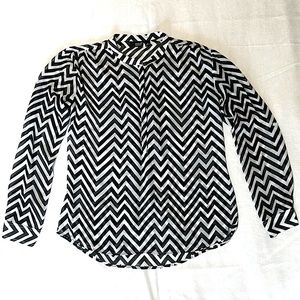 A.N.A. A New Approach Black & White Chevron Design Long Sleeve Medium Blouse